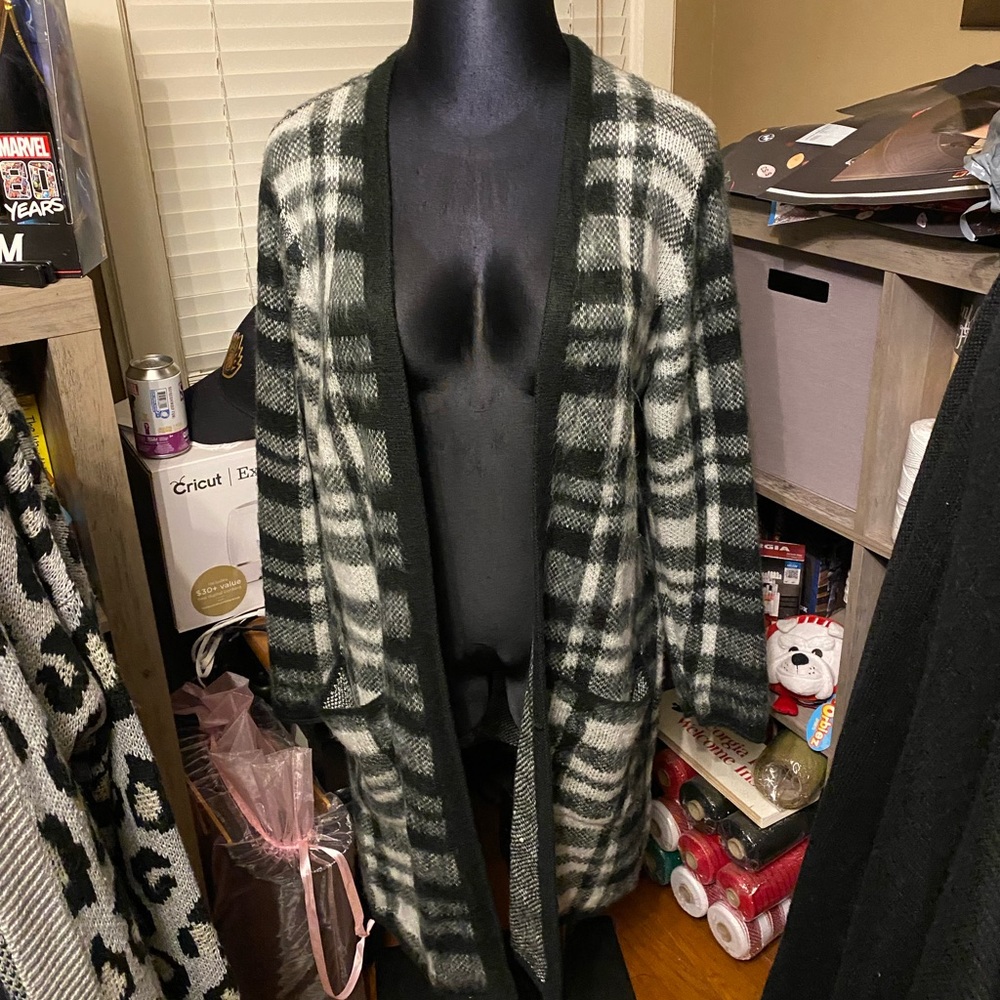 Grey and white plaid open cardigan. Torrid size 2 (18/20).